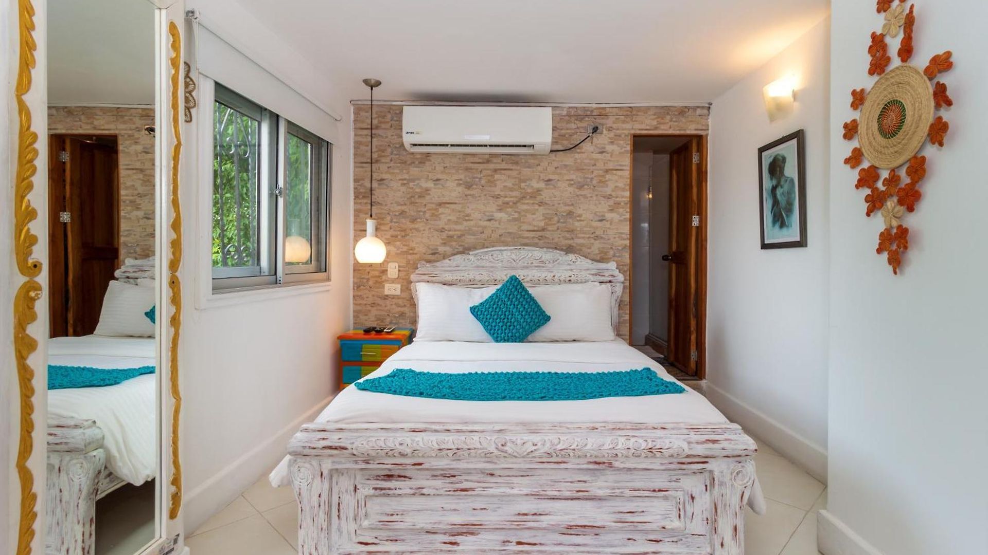 Voilá Signature Casa Isabel 4*