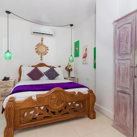 Hotel Voilá Signature Casa Isabel 4*
