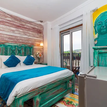 Voilá Signature Casa Isabel Hotel 4*