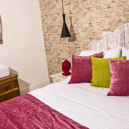 Hotel Voilá Signature Casa Isabel 4*