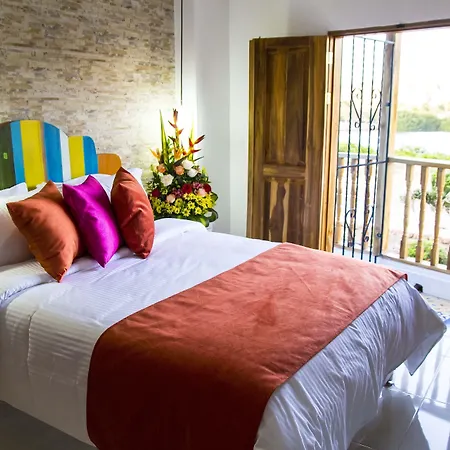 Voilá Signature Casa Isabel Hotel 4*