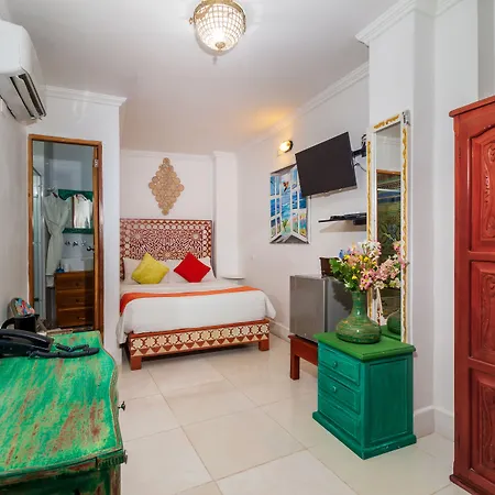 Voilá Signature Casa Isabel Hotel 4*
