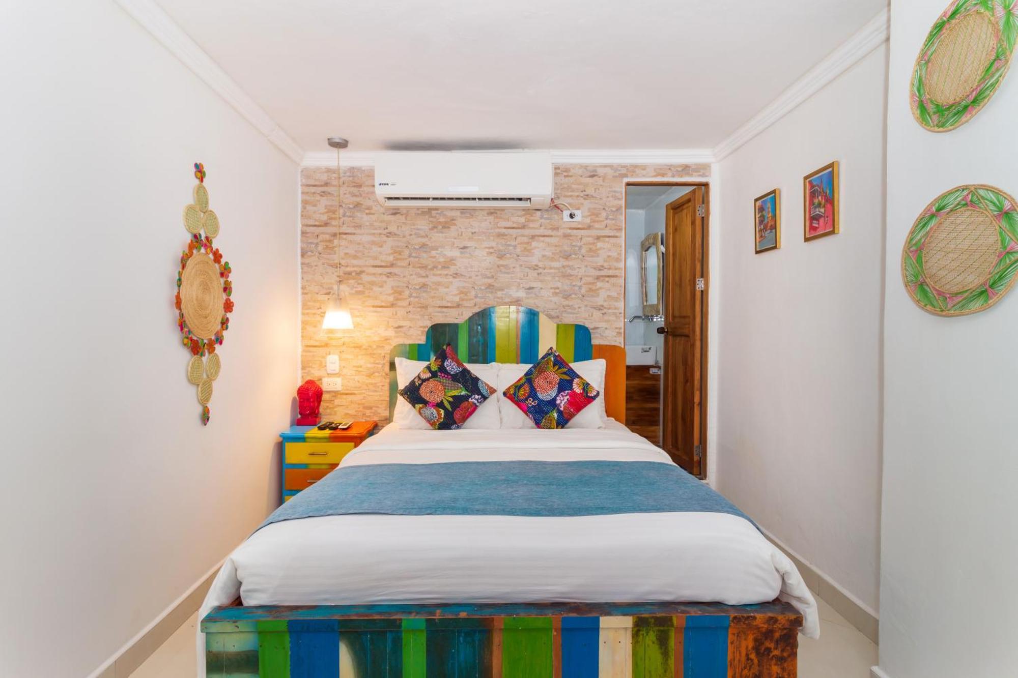 Voila Signature Casa Isabel Hotel