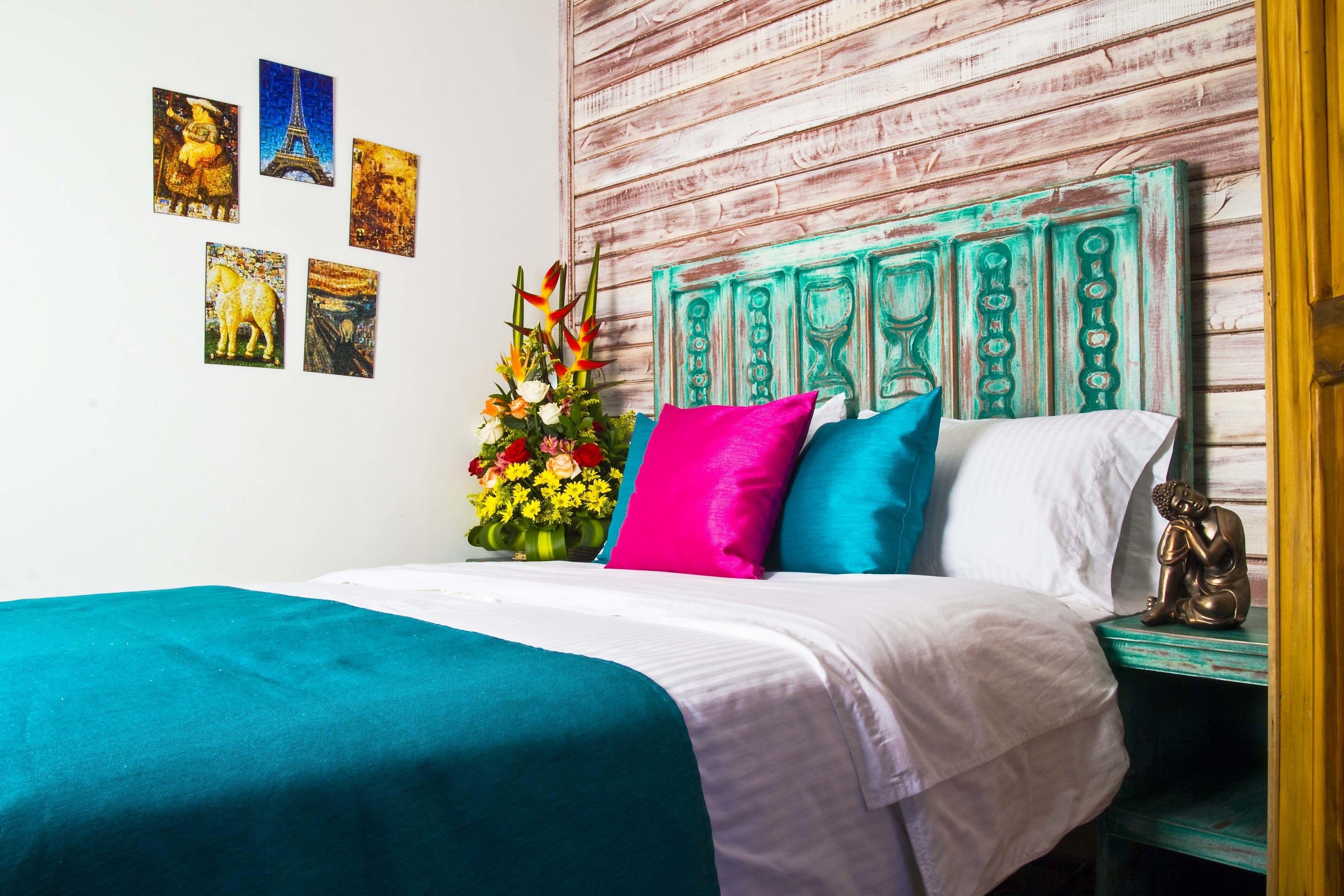 Voila Signature Casa Isabel Hotel 4*